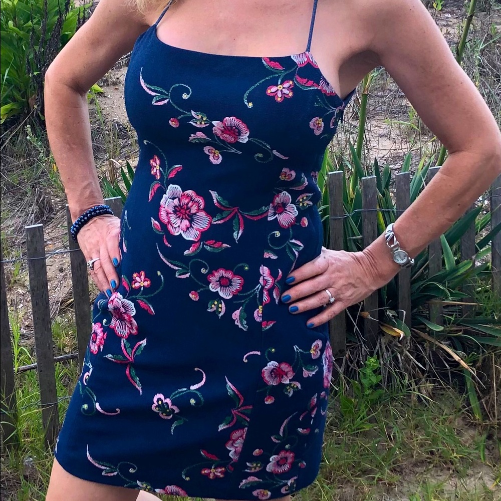 BCBG really really cute Dress (runs small)